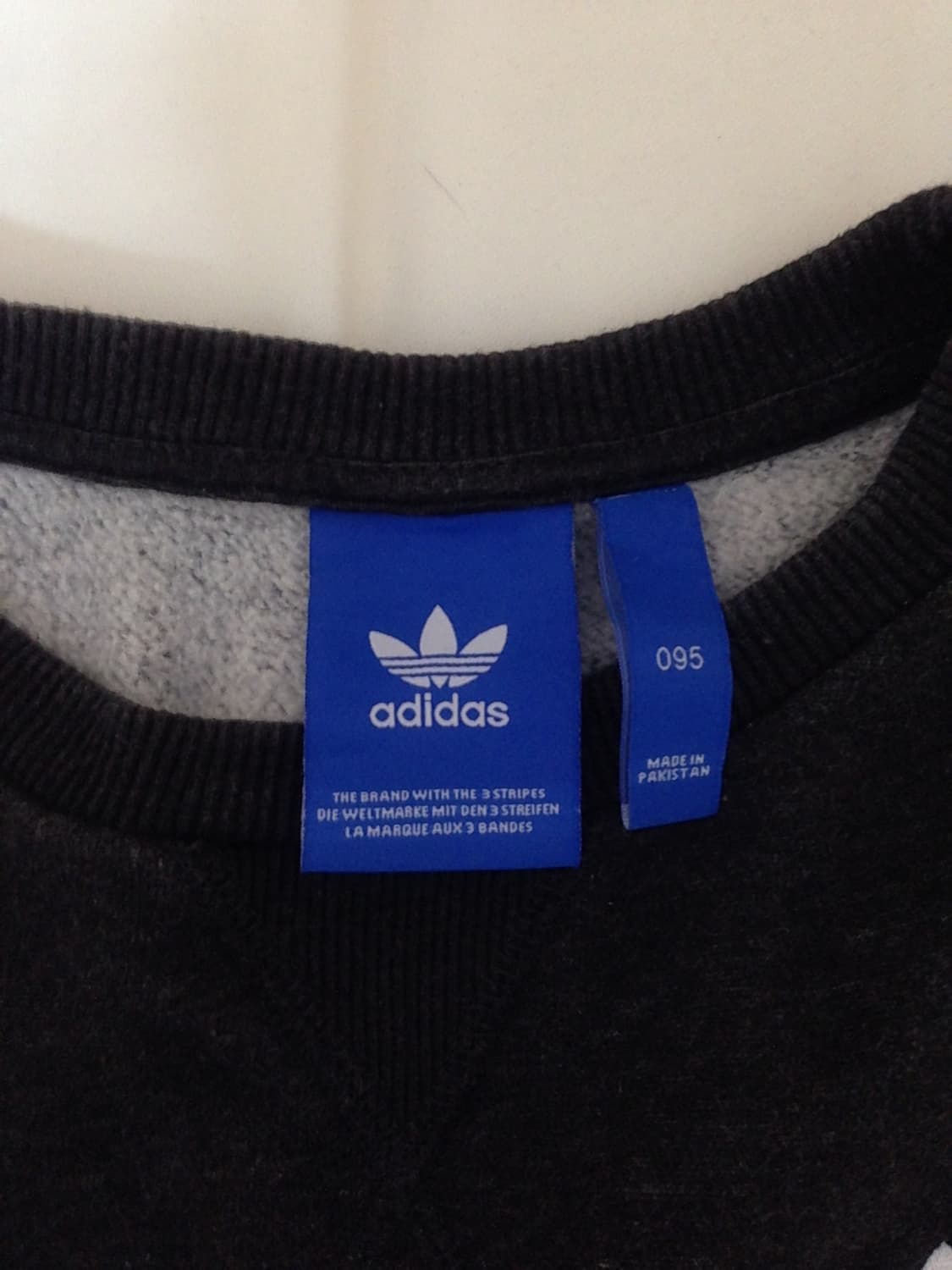 아디다스 맨투맨 상품이미지2