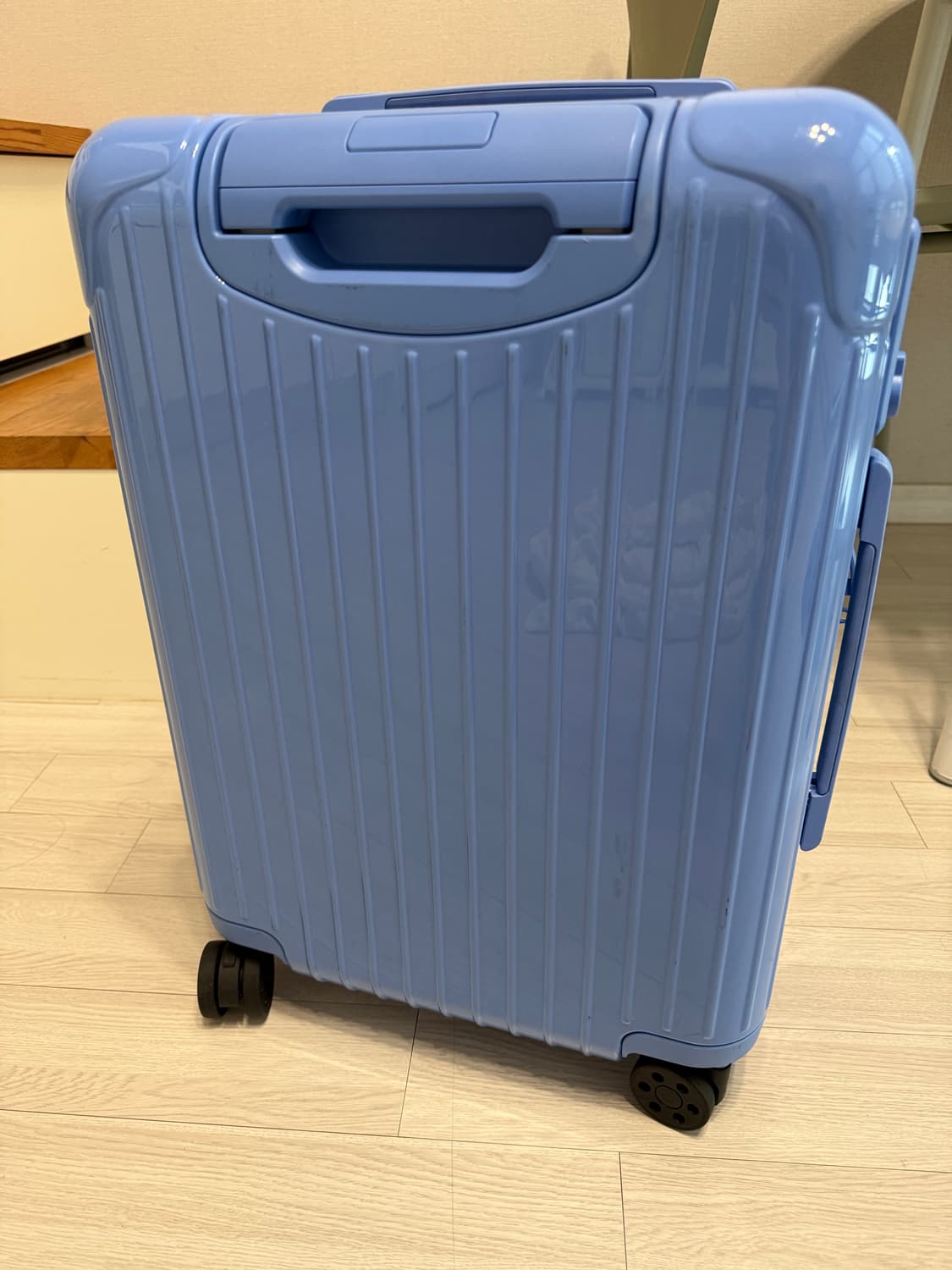 리모와 에센셜 캐빈 상품이미지3