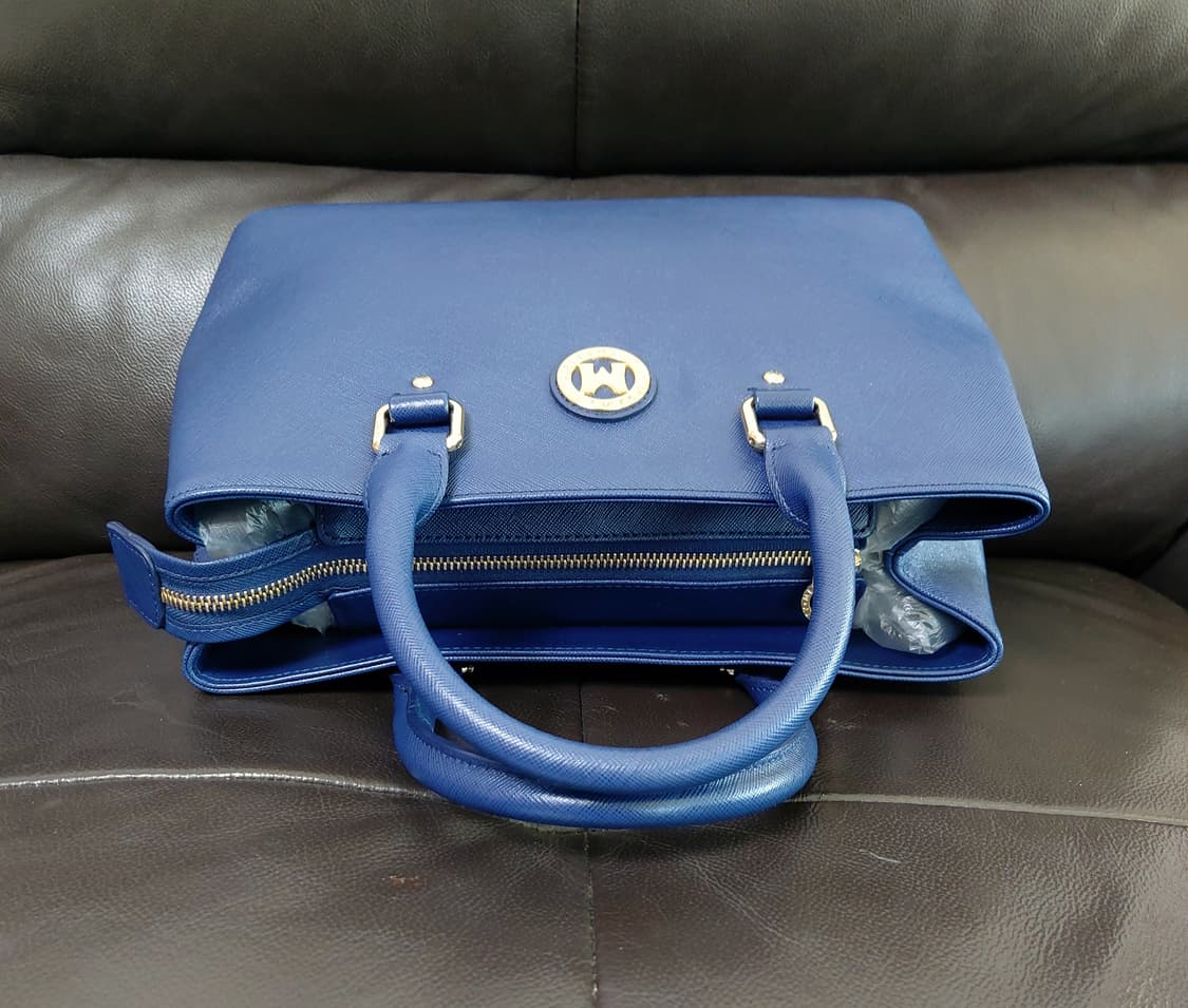 메트로시티 블루 사피아노가죽 토트백

 상품이미지4