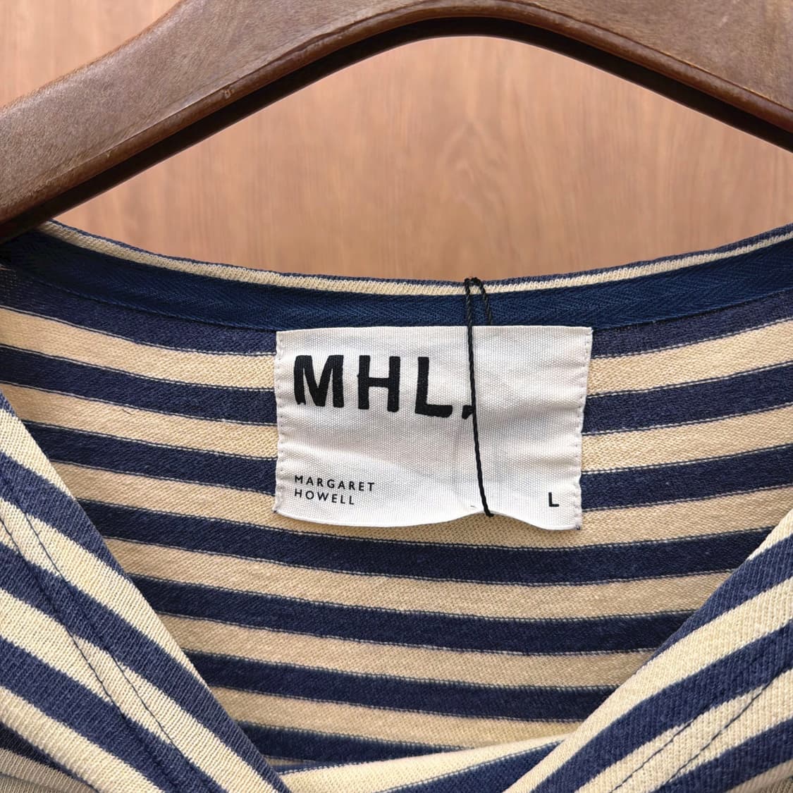 마가렛 호웰 반팔 티셔츠 스트라이프 패턴 라운드넥 슬릿 디테일 네이비 상품이미지7