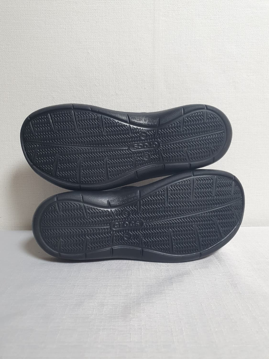 240mm 크록스 스위프트워터 샌들 블랙 W7 상품이미지6