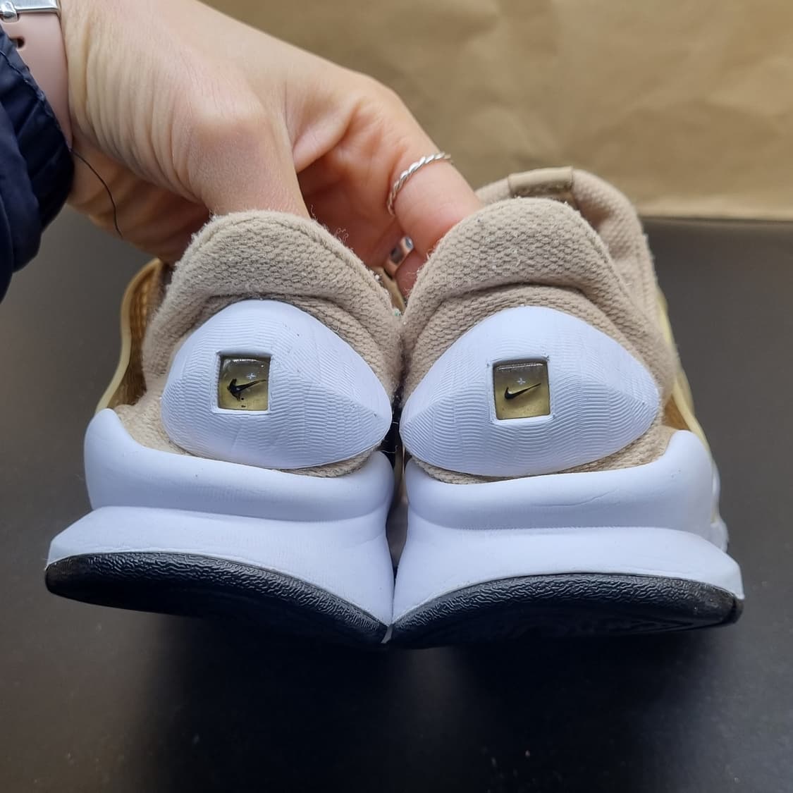 나이키 삭 다트 여성운동화240  상품이미지4