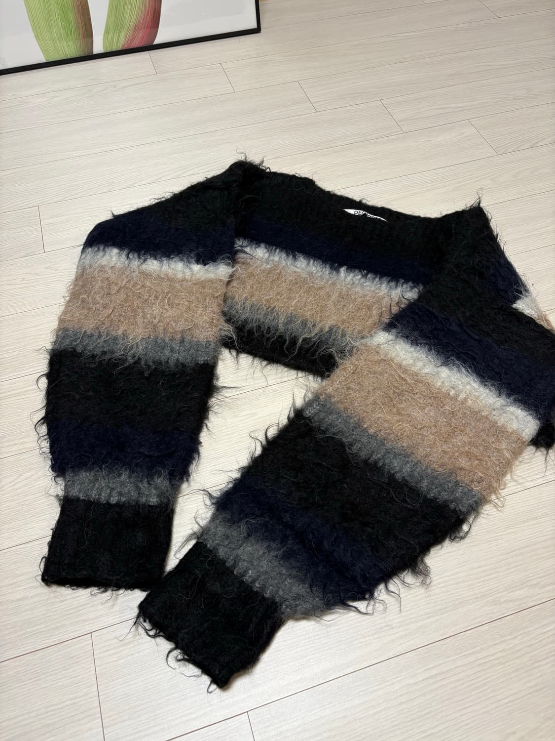 퍼버즈 모헤어 크롭 니트 상품이미지1