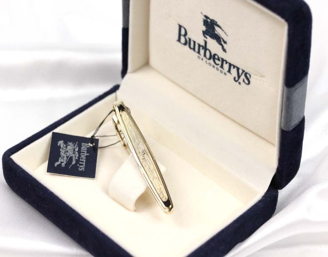 버버리 미사용 S등급 5.2cm 남자 명품 넥타이핀 상품이미지1