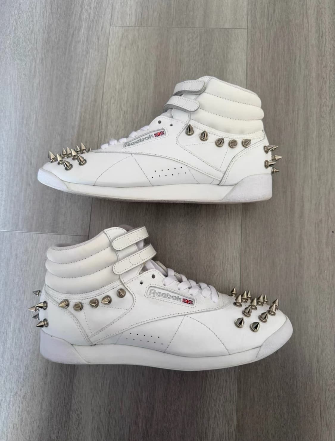 준야와타나베 꼼데 x 리복 클래식 하이 상품이미지1