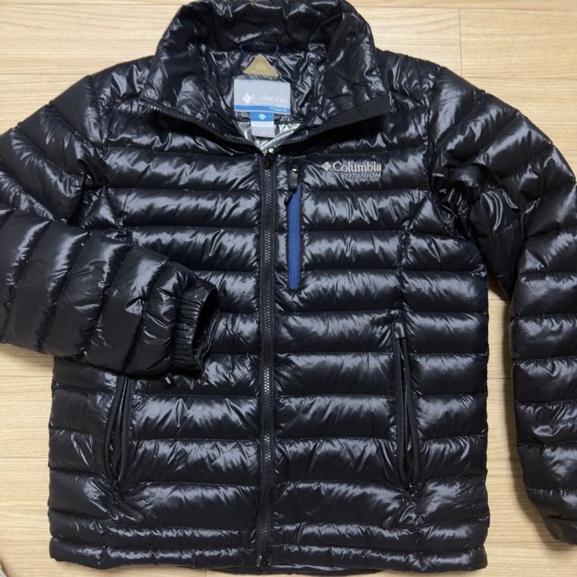 콜롬비아 경량패딩 상품이미지1