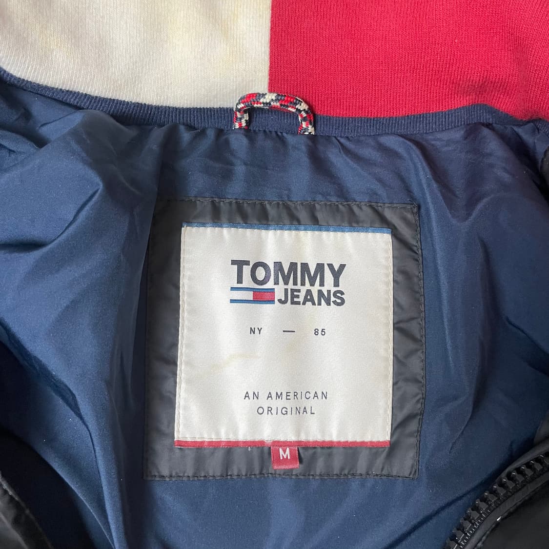 타미힐피거 미니로고 오리지널 블랙 푸퍼 M 상품이미지4