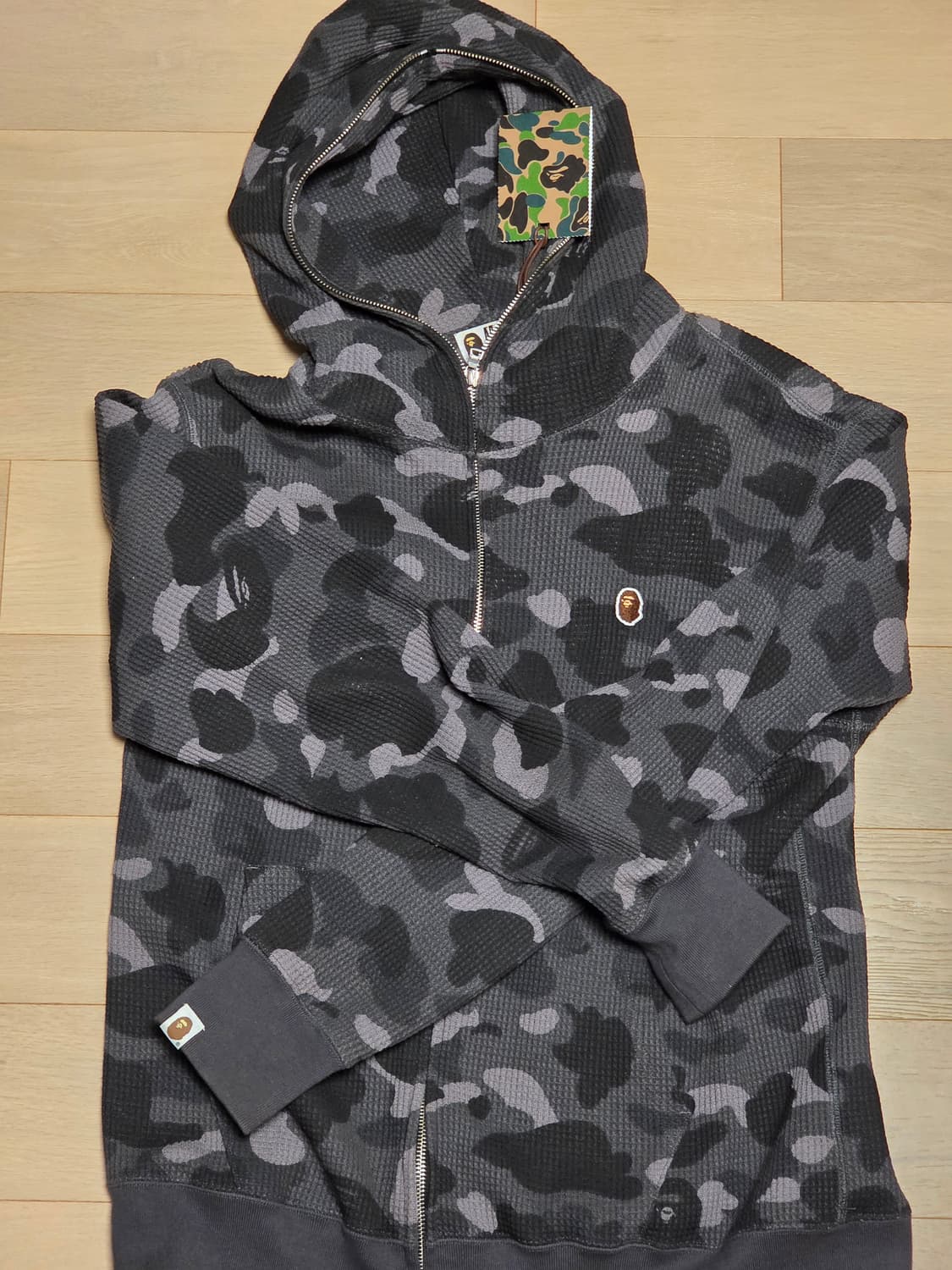 새상품) BAPE (베이프) 원 포인트 카모 후드집업 블랙 L 상품이미지1
