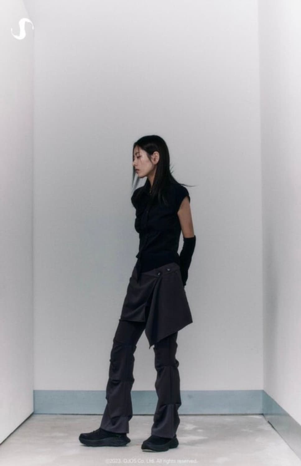 OJOS wrap over tuck pants 상품이미지1