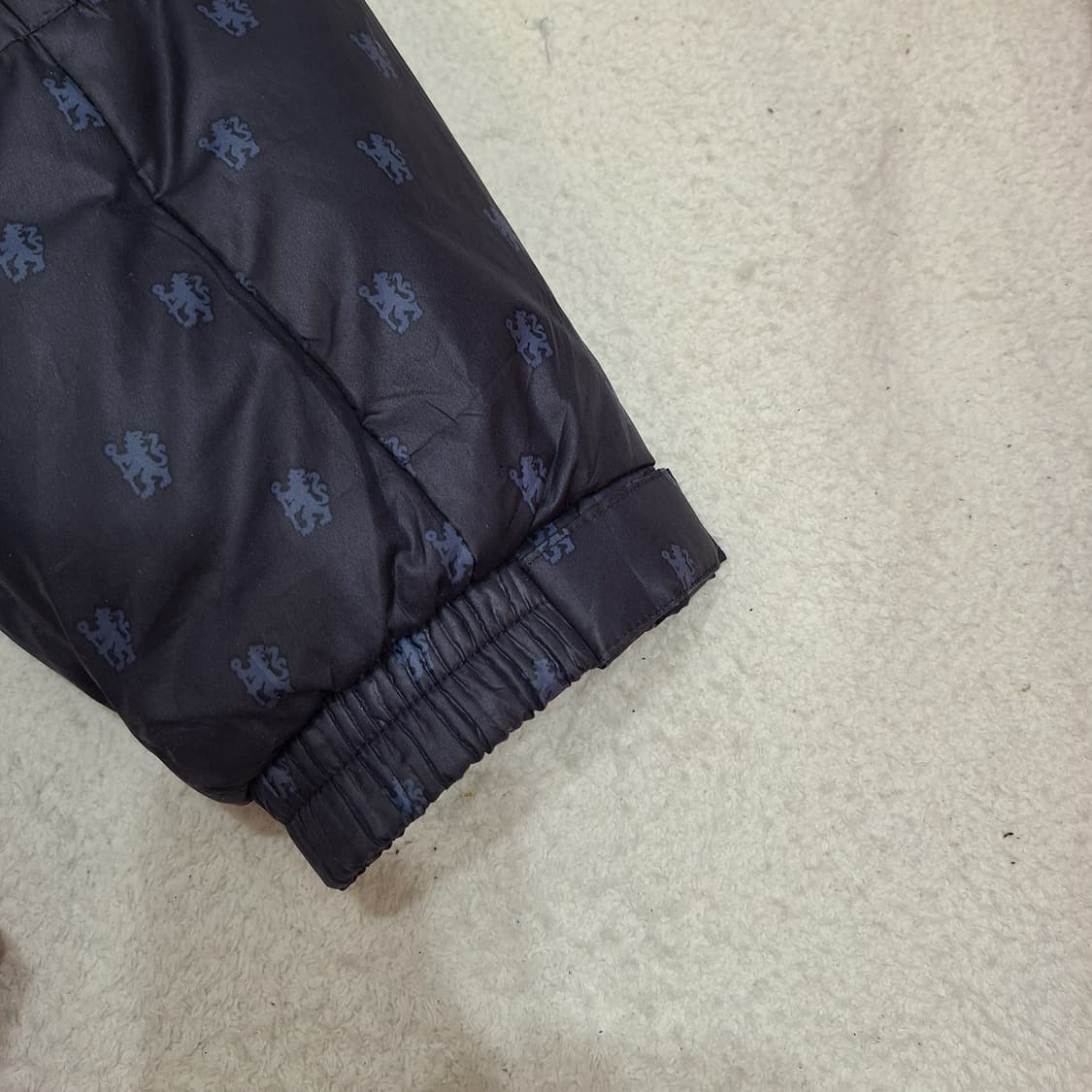 아디다스  첼시블록코어푸퍼패딩100 상품이미지4