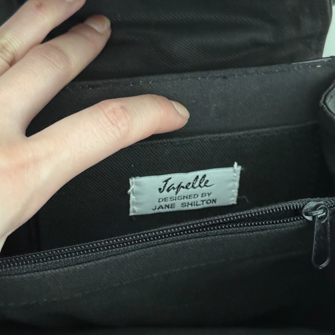 Jane Shilton 에나멜 숄더백 상품이미지4