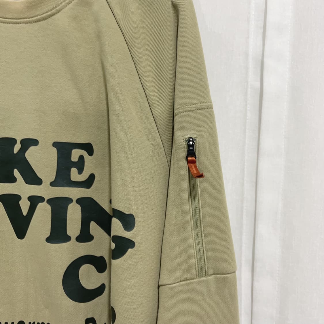 [정품] 나이키 베이지 NIKE MOVING CO. 그래픽 맨투맨 [ X 상품이미지6