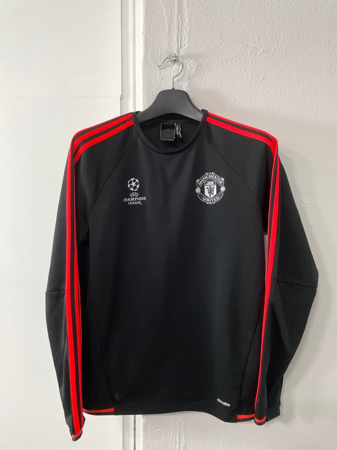 아디다스 맨유 챔스 트레이닝 탑 상품이미지1