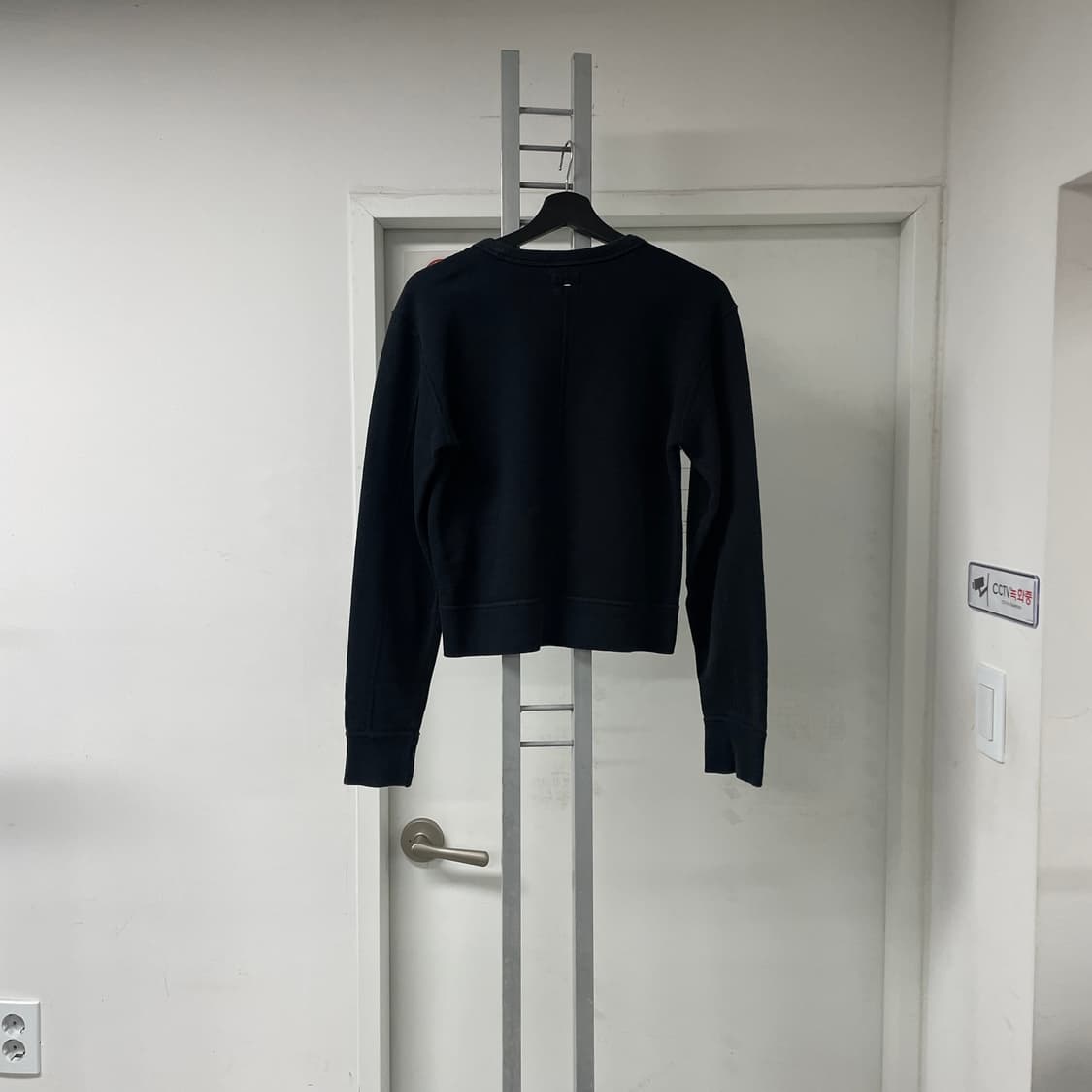 랙앤본 블랙 맨투맨 S(W) 상품이미지5