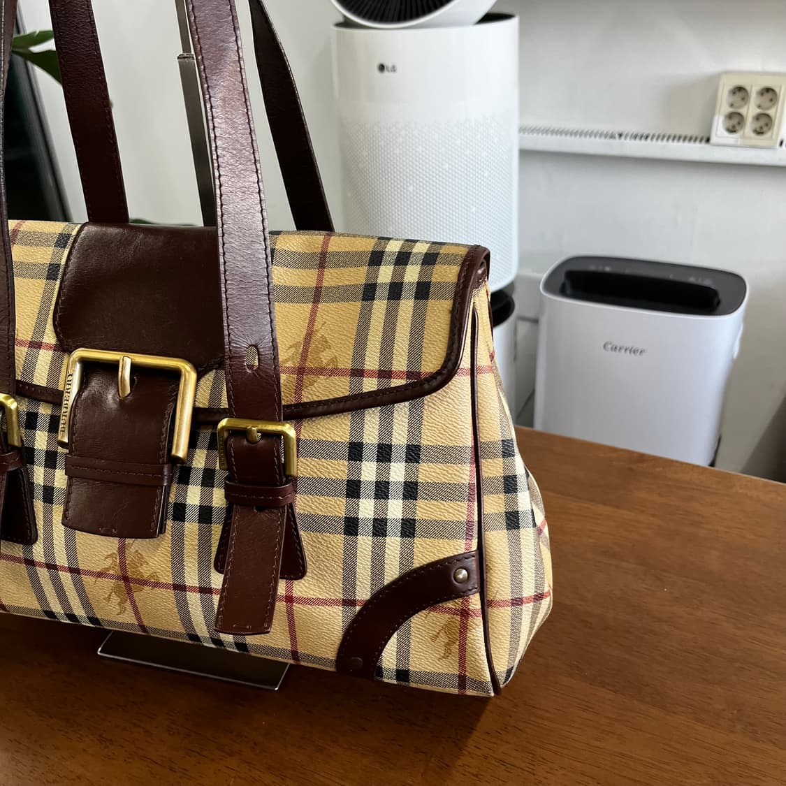 버버리 헤이마켓 토트백 상품이미지3