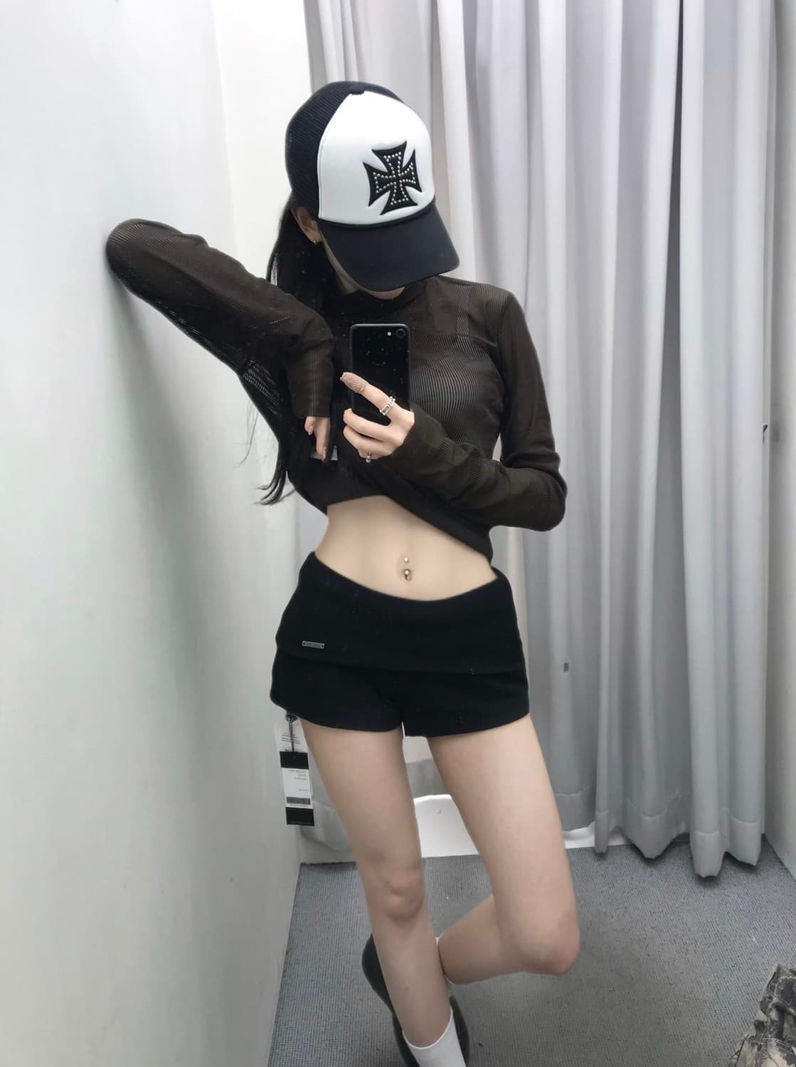 나체 PULLED NECK LONG SLEEVE BROWN 상품이미지2