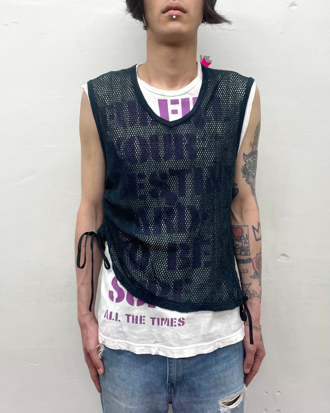 Purple lettering mesh layered sleeveless 상품이미지1