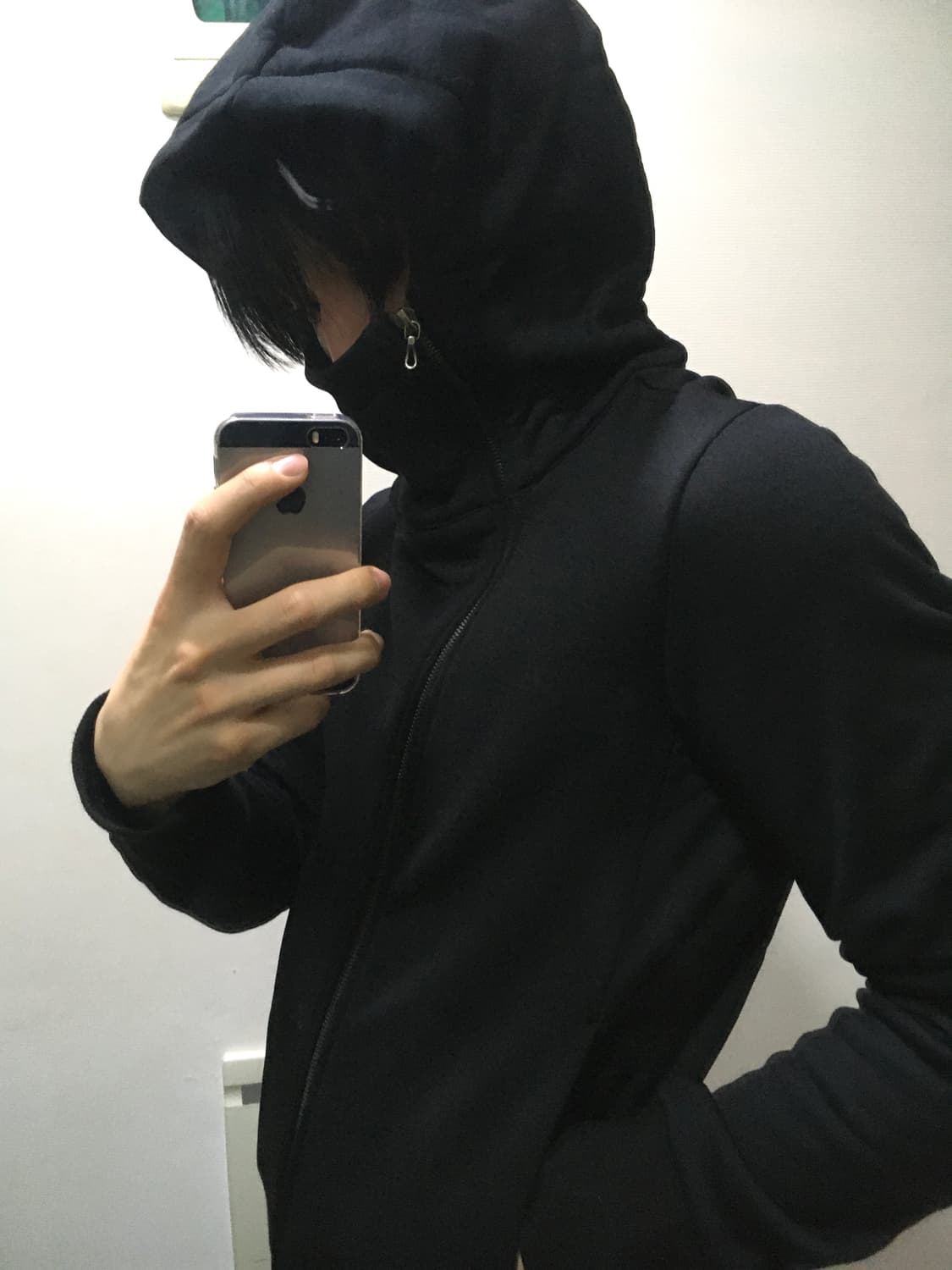 어태치먼트 비대칭 하이넥 후드집업 상품이미지1