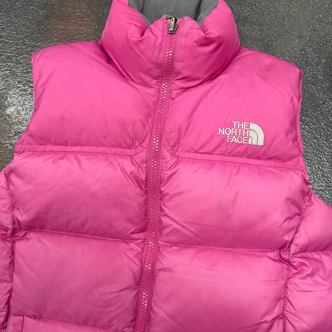 (85)노스페이스 700 핑크 패딩 조끼 상품이미지3