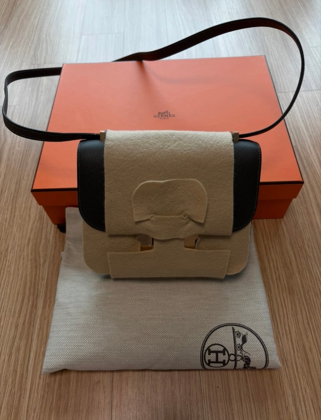 에르메스 콘스탄스 미니 18 그라파이트 샴페인골드 앱송 상품이미지6