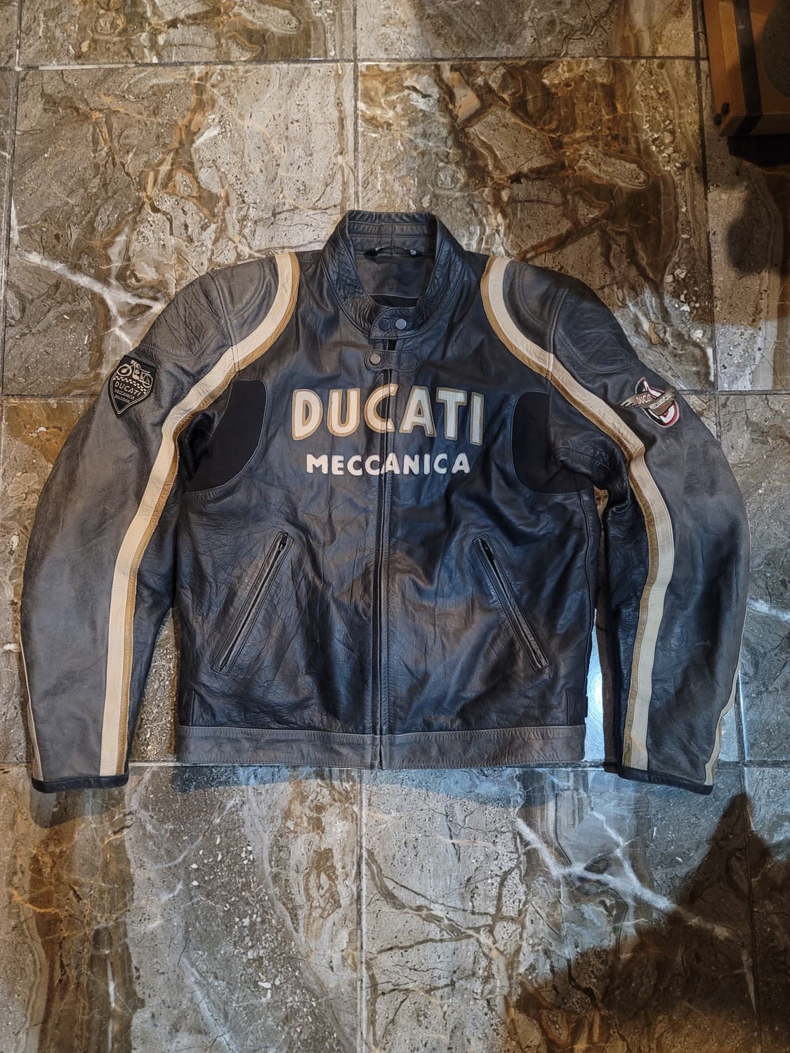 두가티 메카니카 가죽 라이더 자켓 상품이미지1
