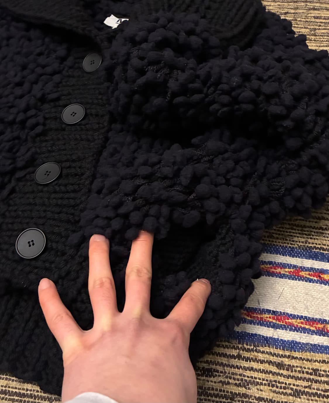 (XS)MM6 메종 마르지엘라 크롭 부클레 니트 가디건 블랙 상품이미지5