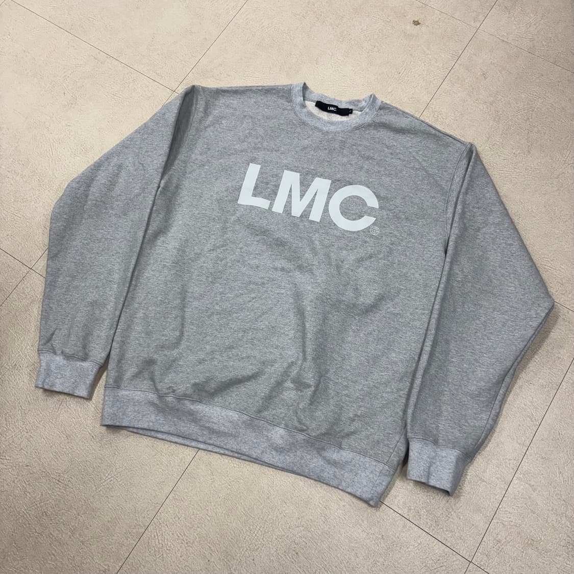 Lmc 빅로고 그레이 맨투맨 상품이미지1