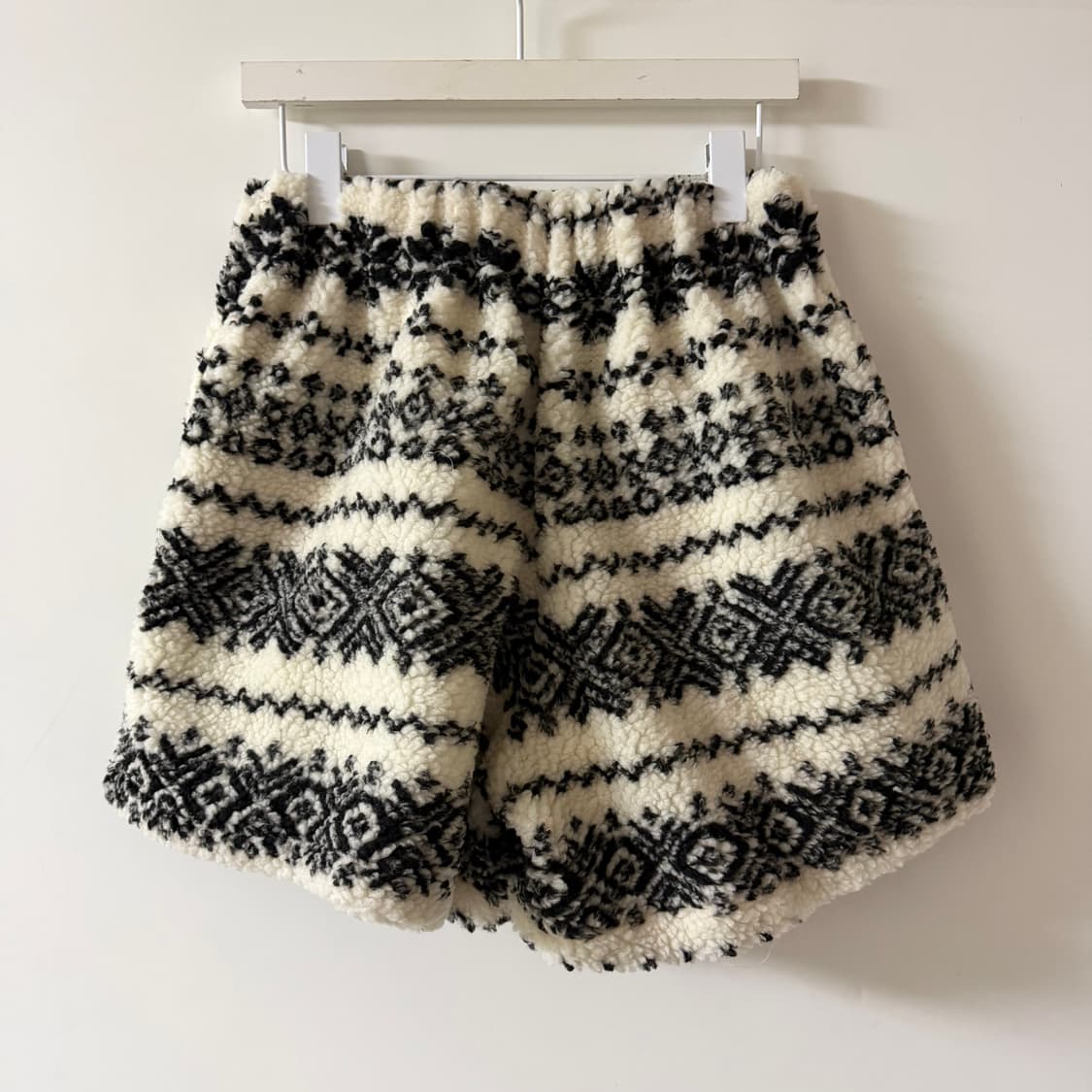 새상품 여자 뽀글이 반바지 (아이보리) 상품이미지3