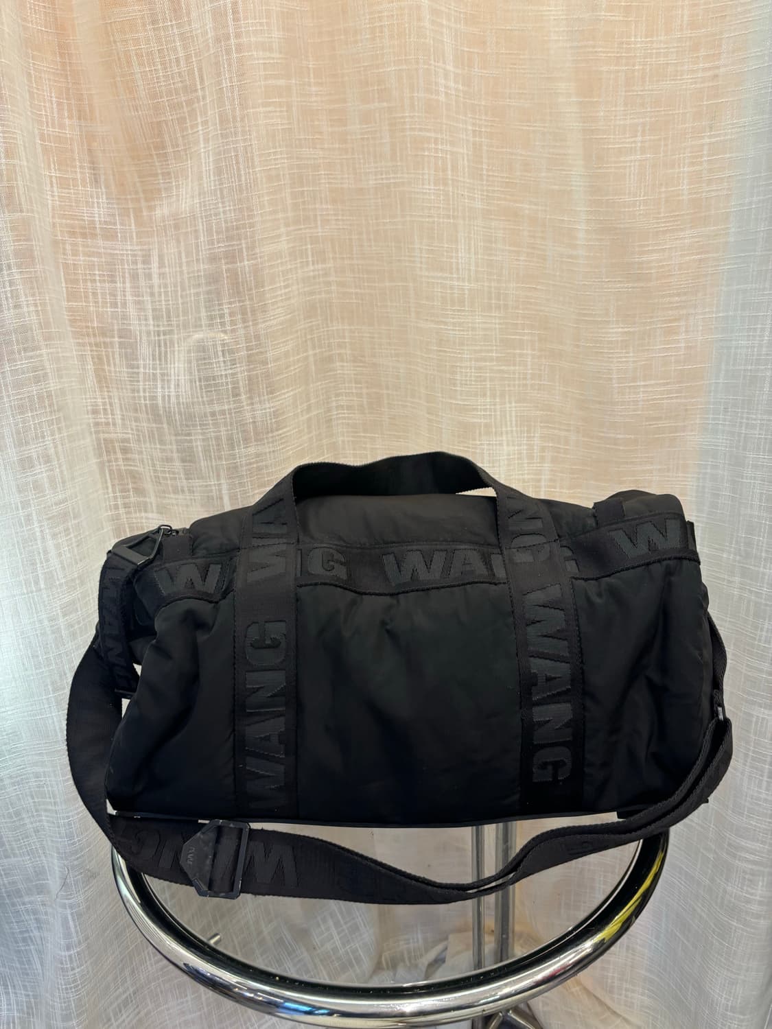 정품 알렉산더왕 패디드 보스턴 토트백     상품이미지4