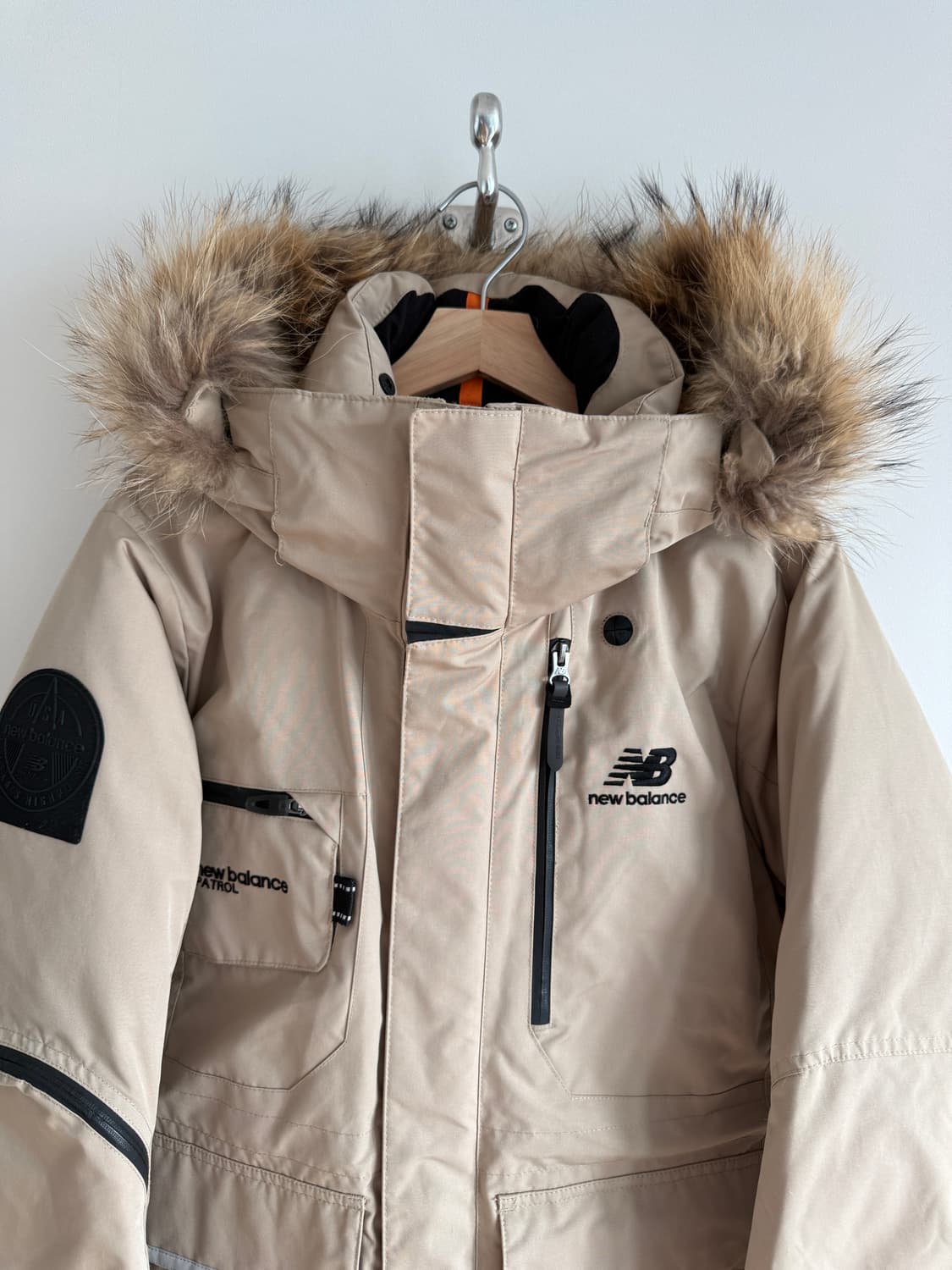 뉴발란스(new balance) 카메라맨 파카 패딩 상품이미지2