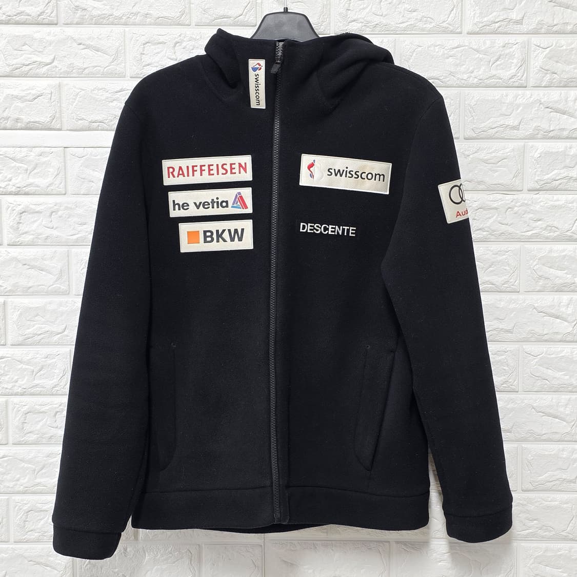 택포// 데상트 아우디 스위스 스키 후리스 100  상품이미지1