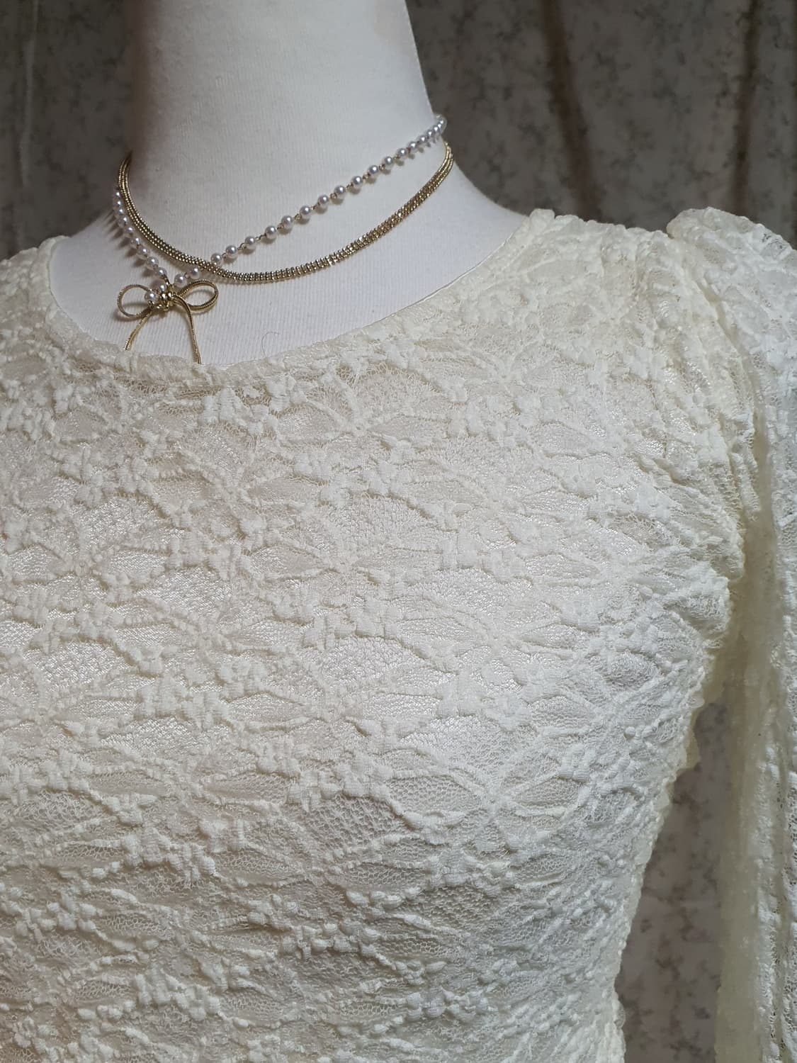 [빈티지] 아이보리 레이스 셔링 긴팔 블라우스 상품이미지2