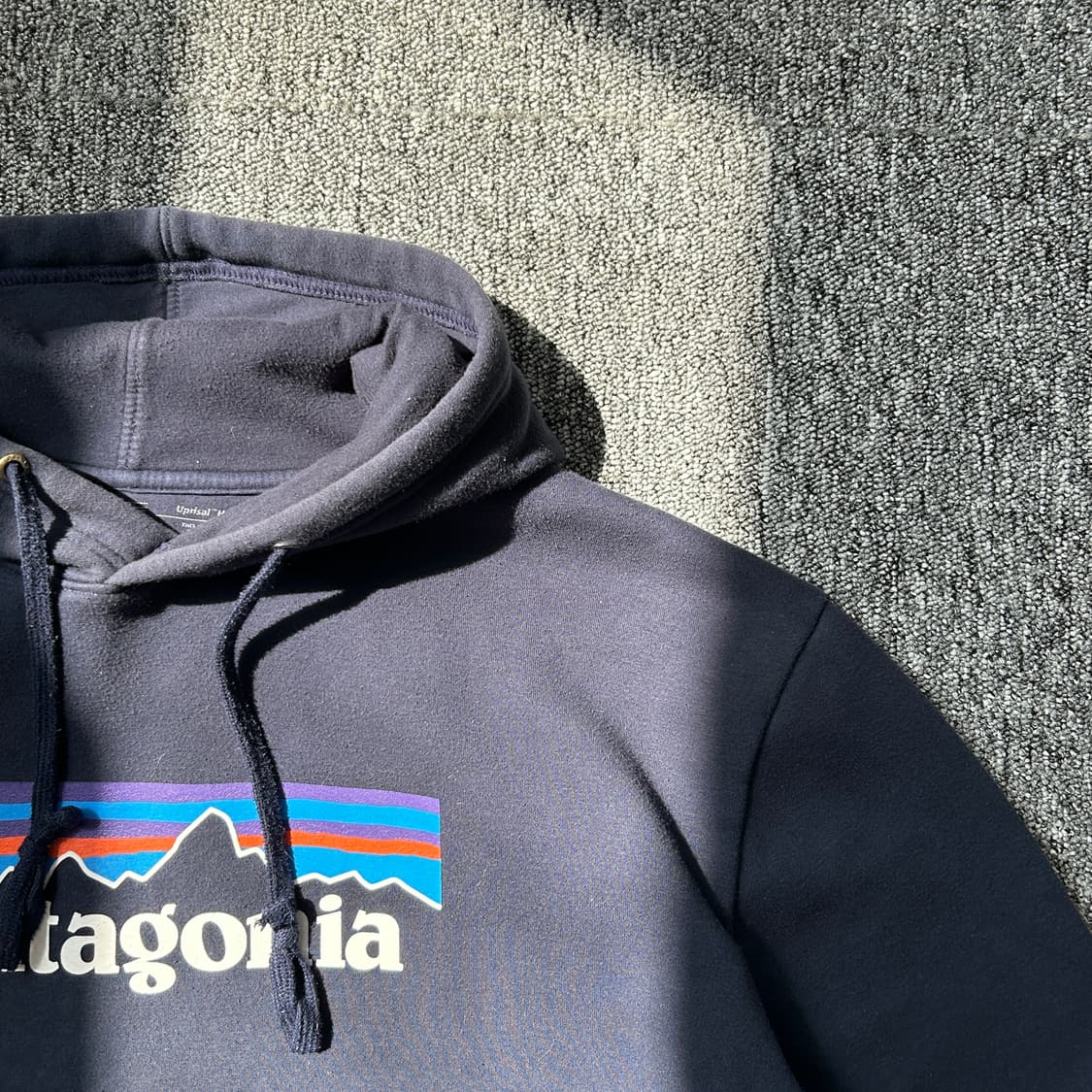 파타고니아 네이비 기모 후드티 상품이미지2