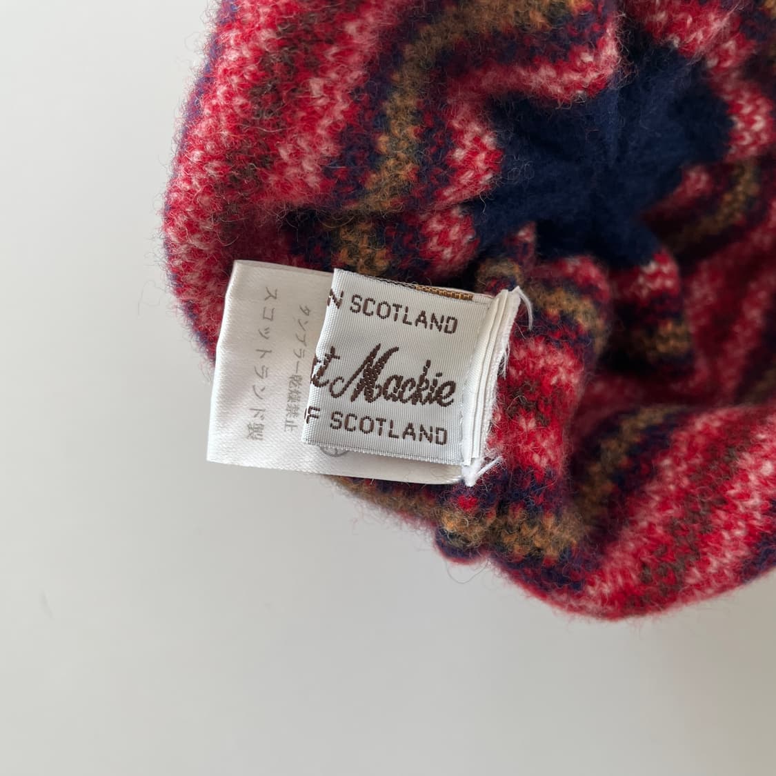 Robert Mackie Wool Beanie with Pom 상품이미지5