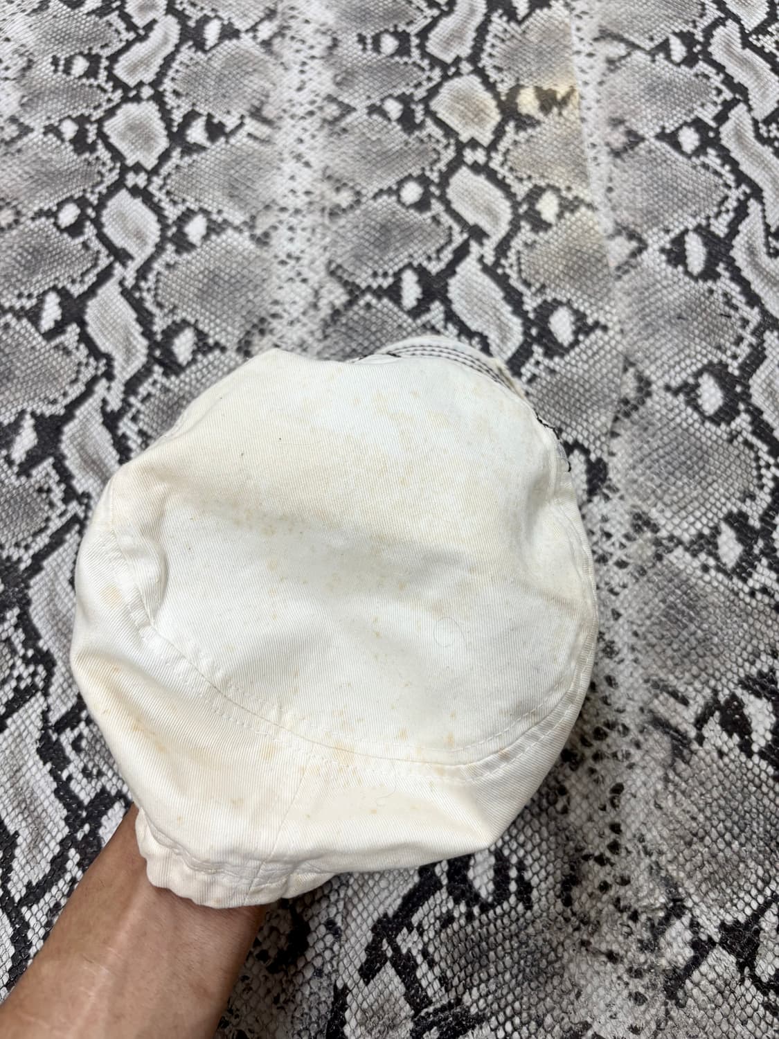 “Vintage” White Cross Patch Cap 상품이미지4