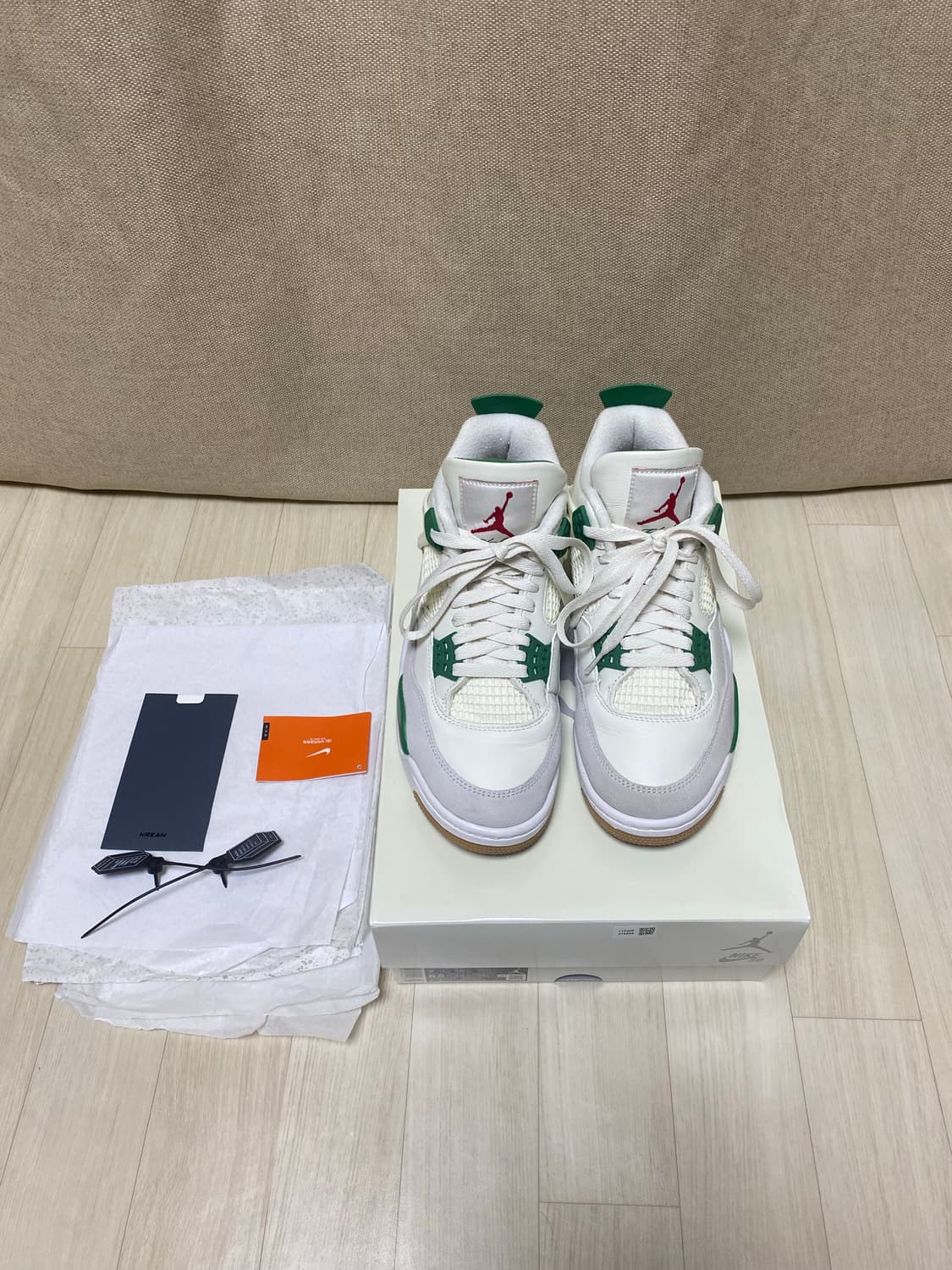 [250] 조던 4 x 나이키 SB 레트로 SP 파인그린 상품이미지1