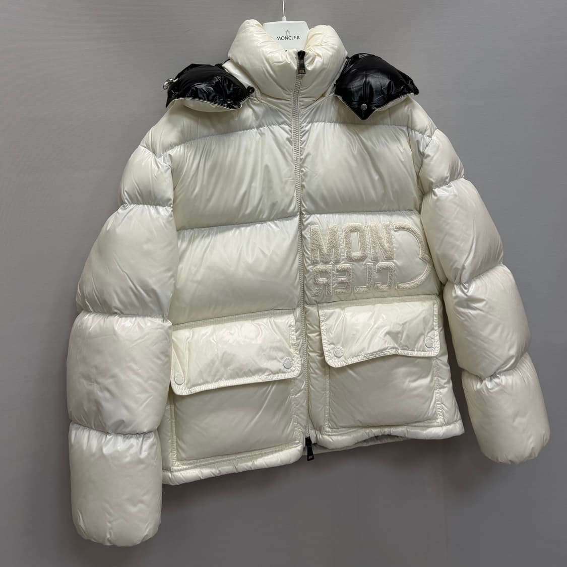 몽클레르 아베이 패딩재킷 (66)  상품이미지2