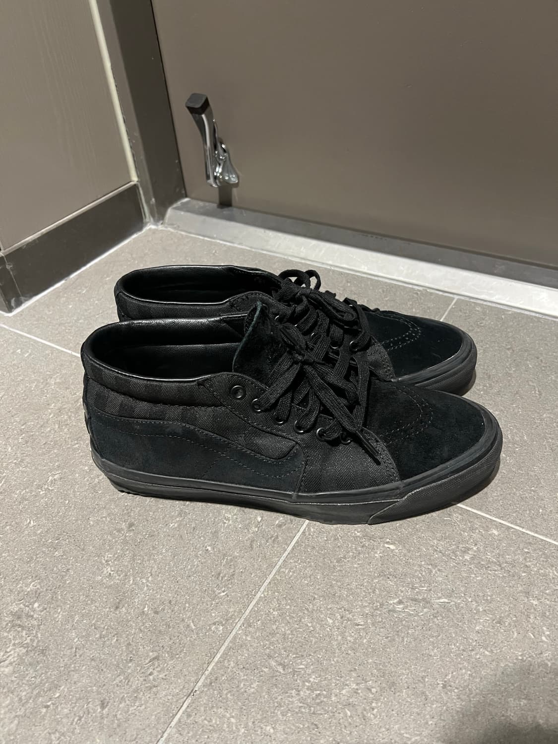 반스 스케이트 미드 리이슈 83 MG 블랙 상품이미지1