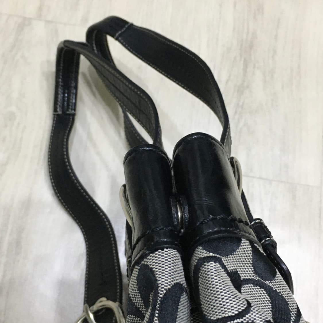 코치 블랙 시그니처 숄더백 상품이미지7