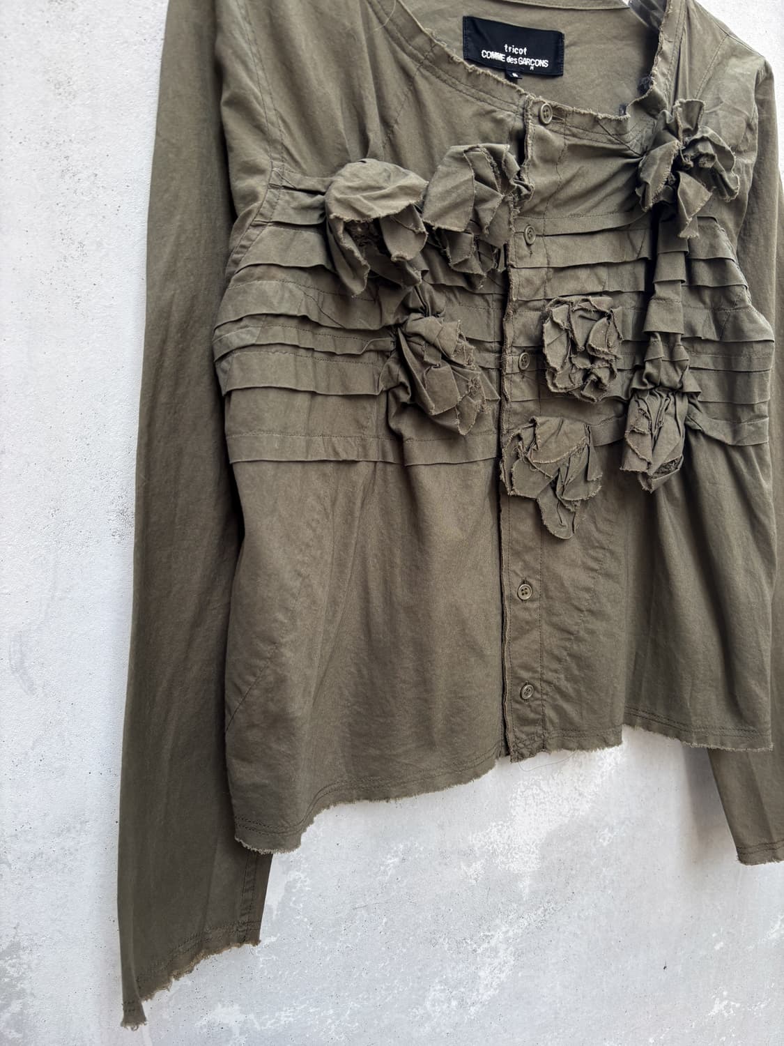 꼼데가르송 트리콧 AD2002 플라워 코사지 블라우스 상품이미지4