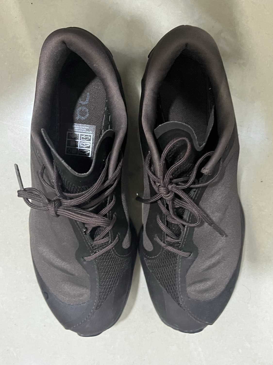 온러닝 포스트아카이프팩션 230 상품이미지1