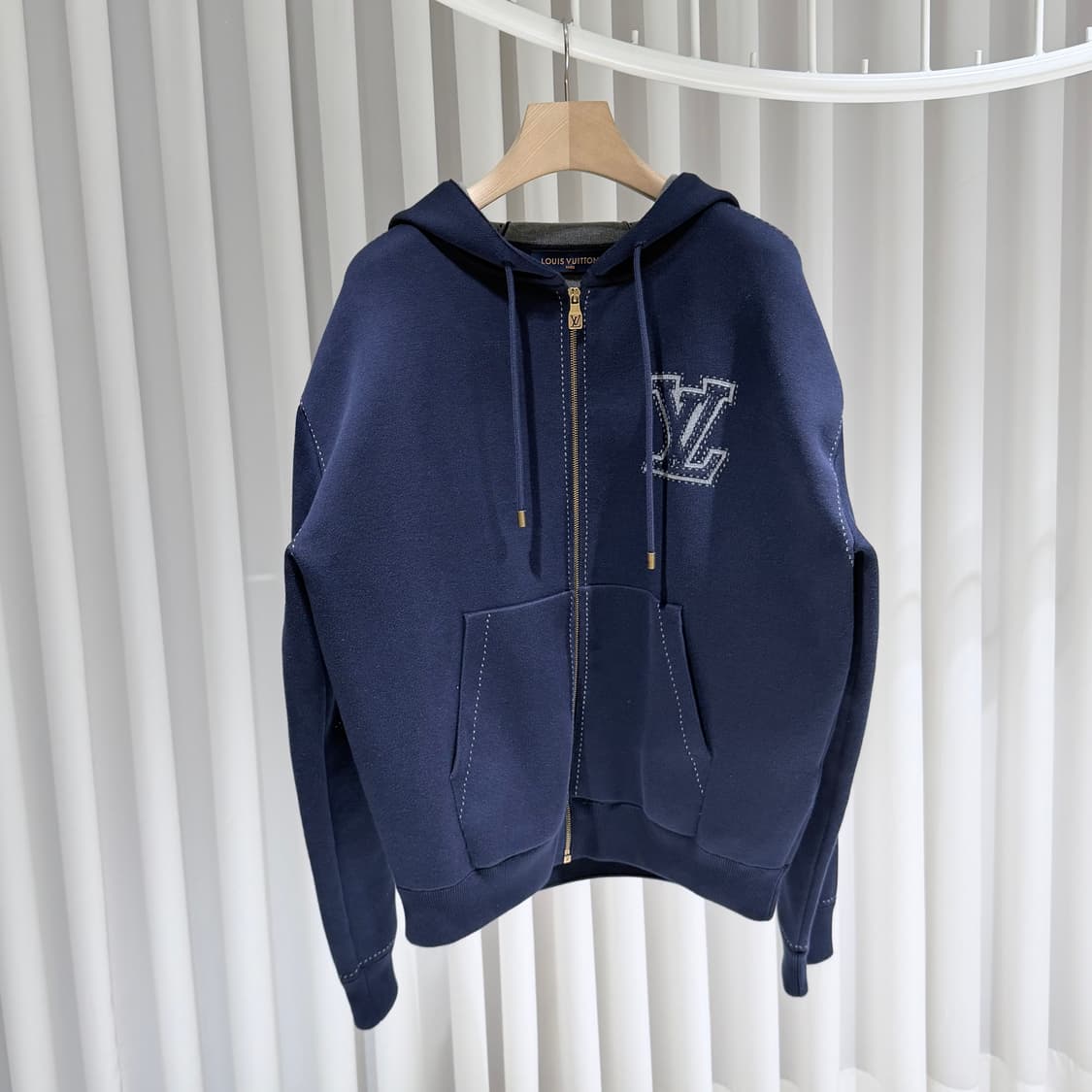 [26SS/XL] 루이비통 그래픽 인타르시아 지퍼 코튼 후드집업 상품이미지3