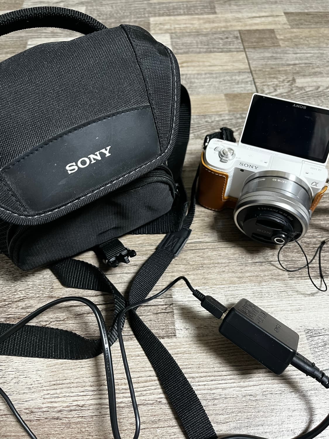 소니 알파5100 카메라(화이트) 상품이미지1