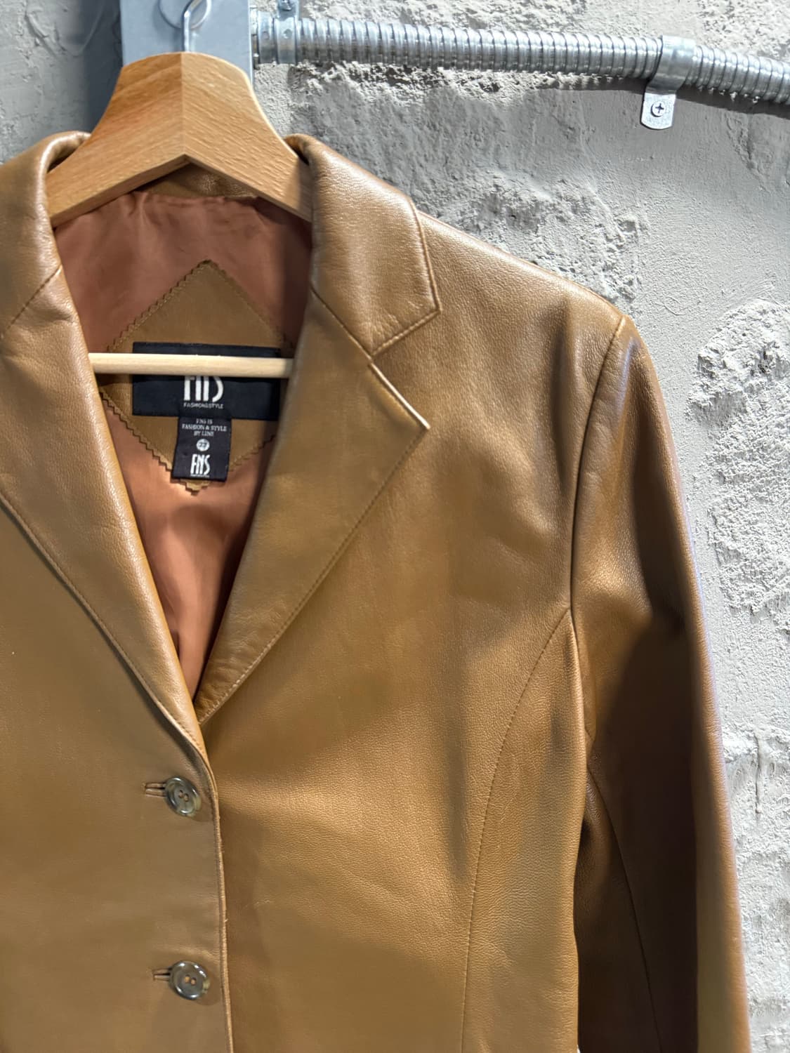 77 에프앤에스 FNS 양가죽 3버튼 하프 자켓 브라운 상품이미지3