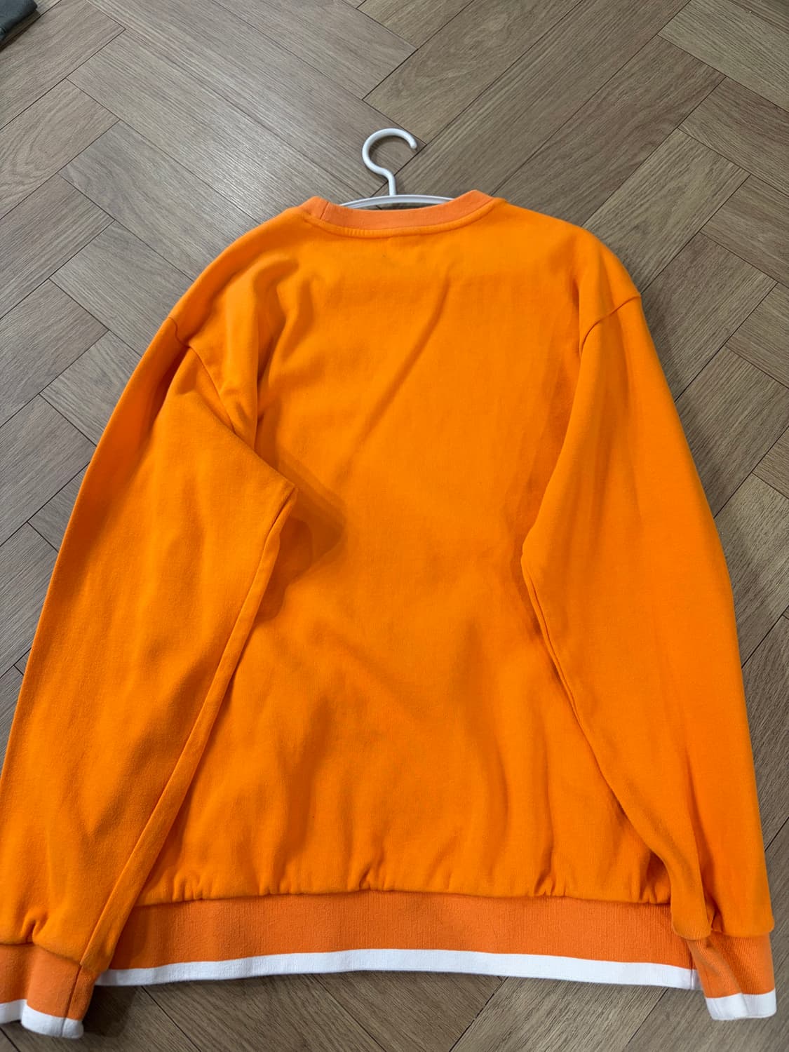 퓨마 오렌지 레이어드 맨투맨 상품이미지3