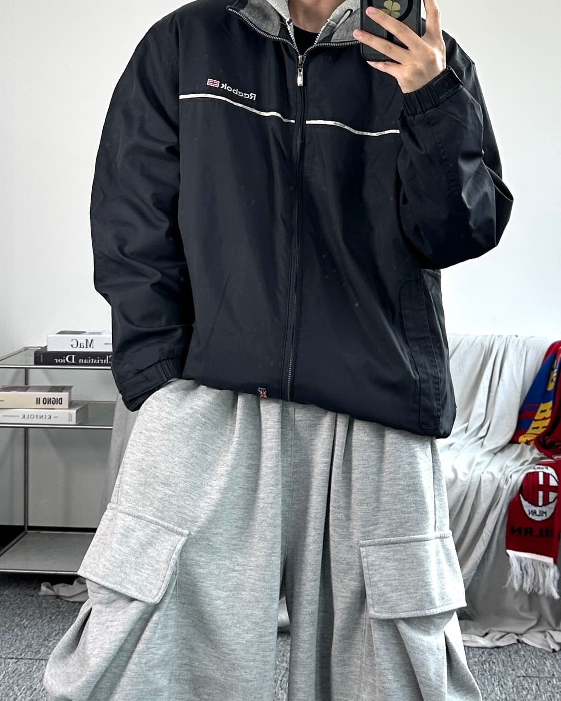 리복 올드스쿨 스몰로고 블랙 바람막이 L 상품이미지3