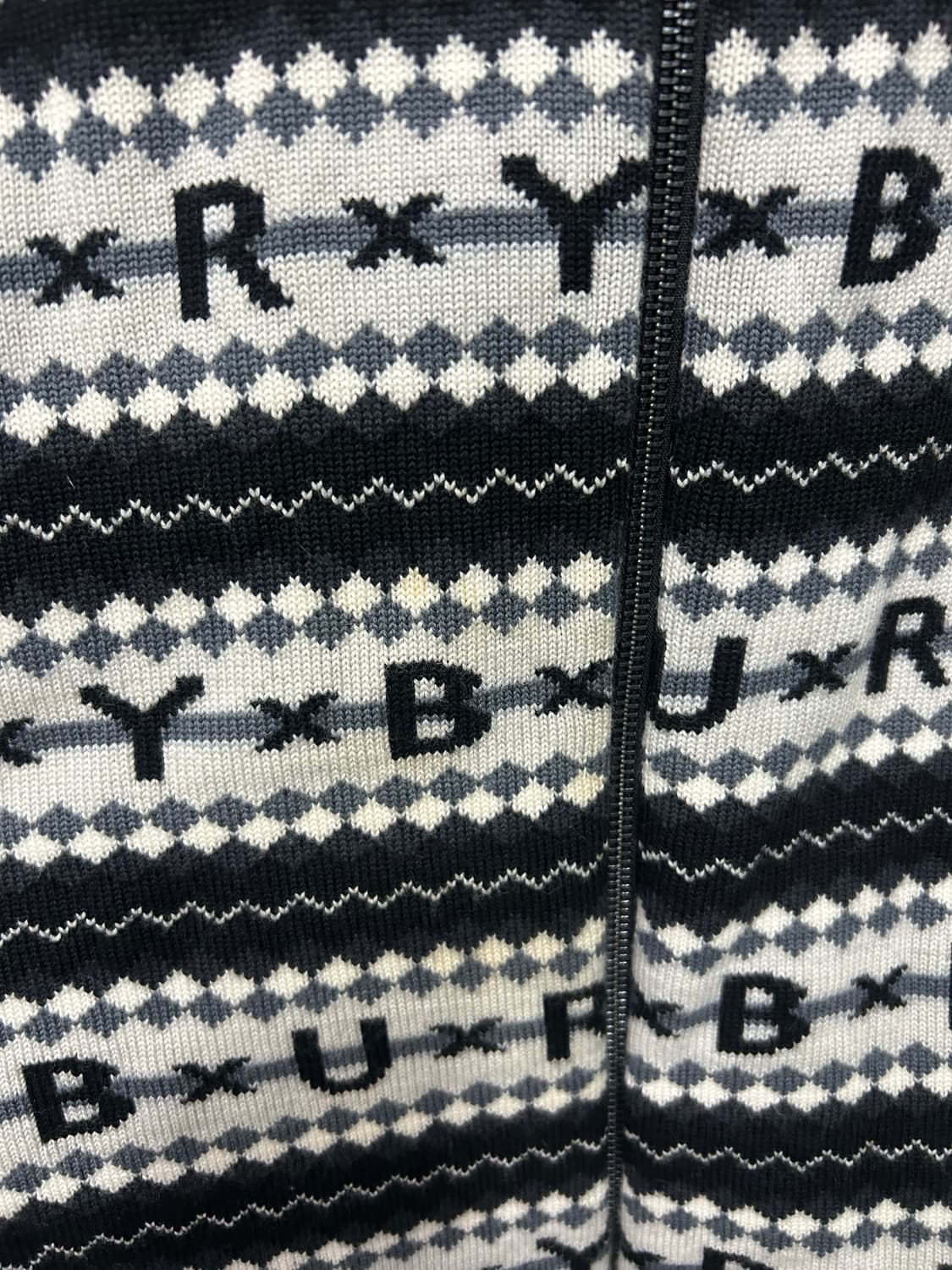 버버리 니트 후드집업 상품이미지5