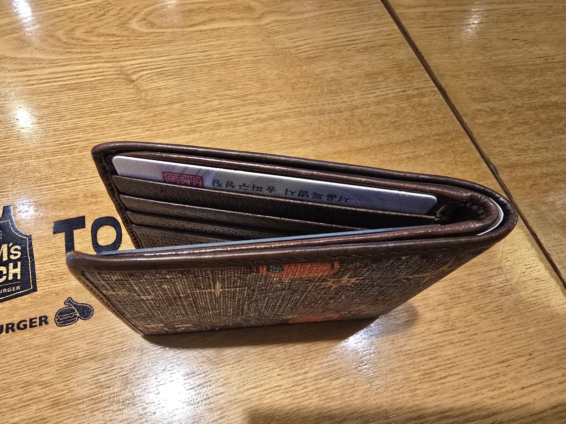 구찌 도널드 한정판 반지갑 상품이미지3