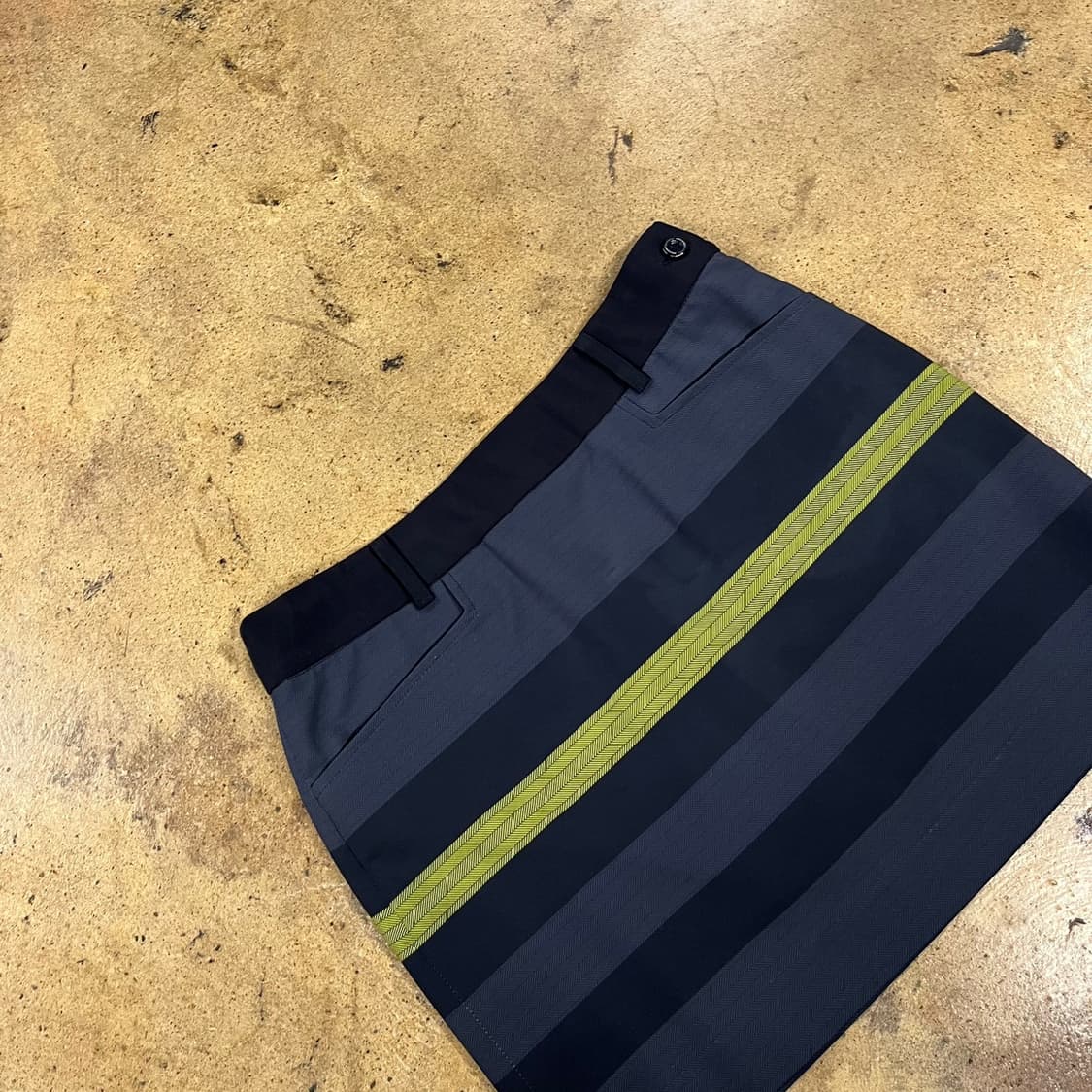 [정품/25] 타이틀리스트 줄무늬 스커트 네이비 옐로우 포인트 b15 상품이미지1