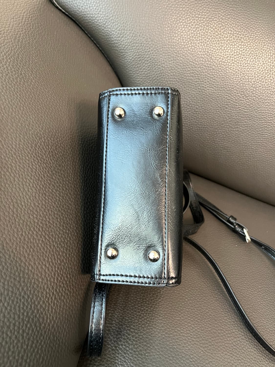 질바이질스튜어트 블랙 미니 크로스백 상품이미지4